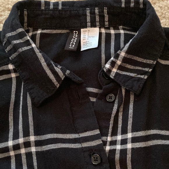 2 H&M Divided Plaid Light Weight Flannel Button Down Shirts Bundle Sz:2 - Picture 3 of 8